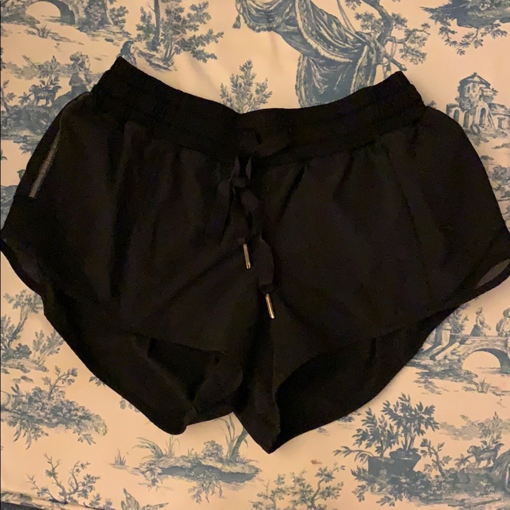 Lululemon Hotty Hot Short